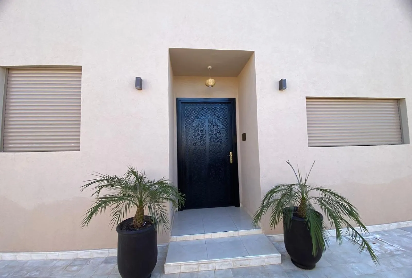 Villa L&N contacts